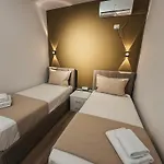 Relaxx & 3* Tirana