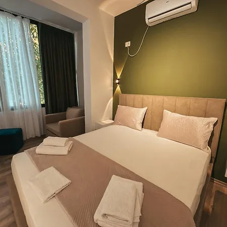 Hotel Relaxx & Tirana