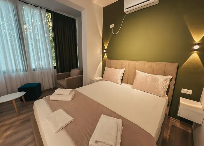 Hotel Relaxx & Tirana